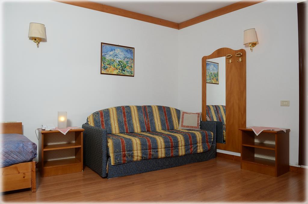 Ski Residence San Martino Di Castrozza Room photo